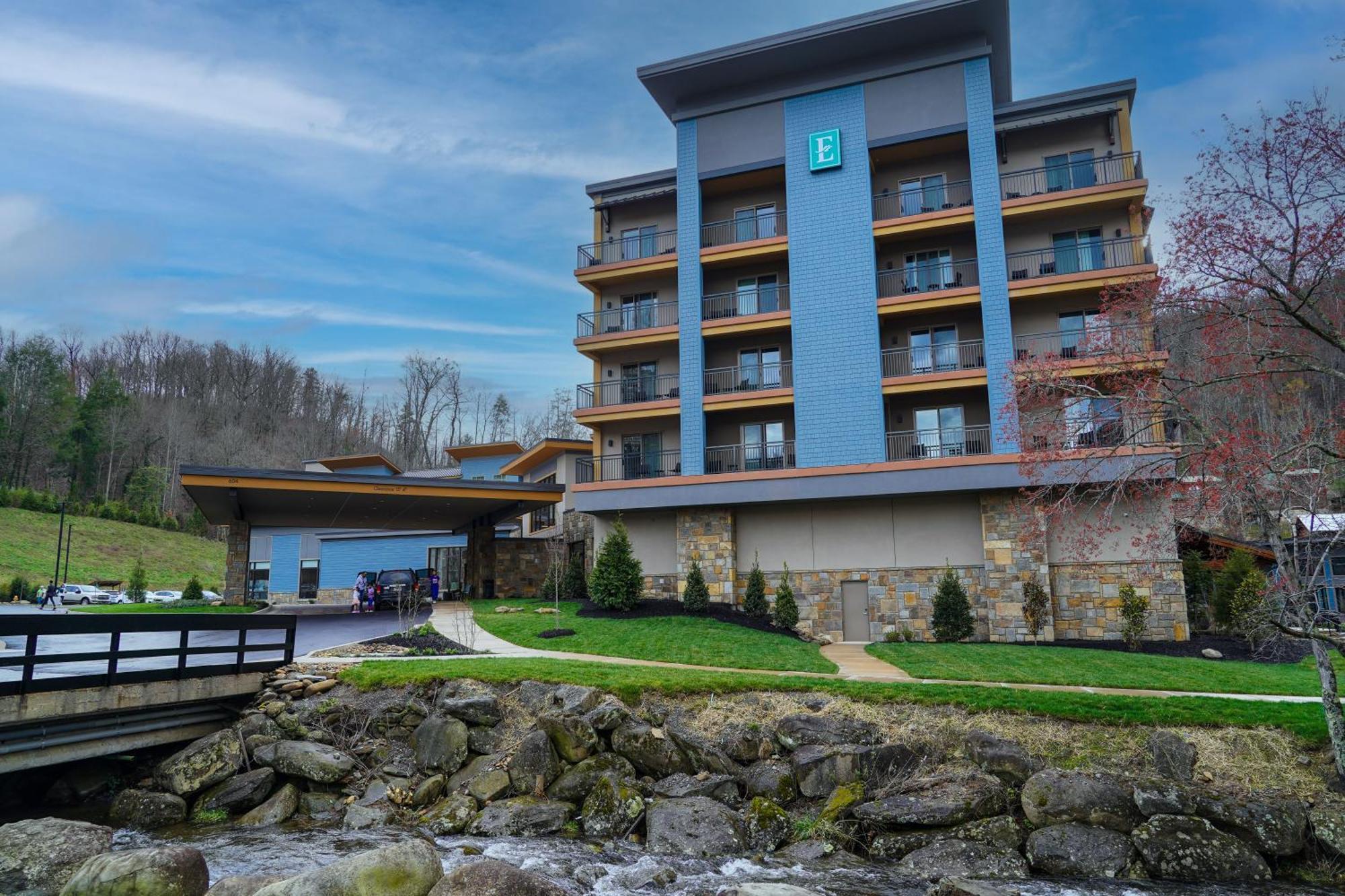 Embassy Suites By Hilton Gatlinburg Resort Extérieur photo