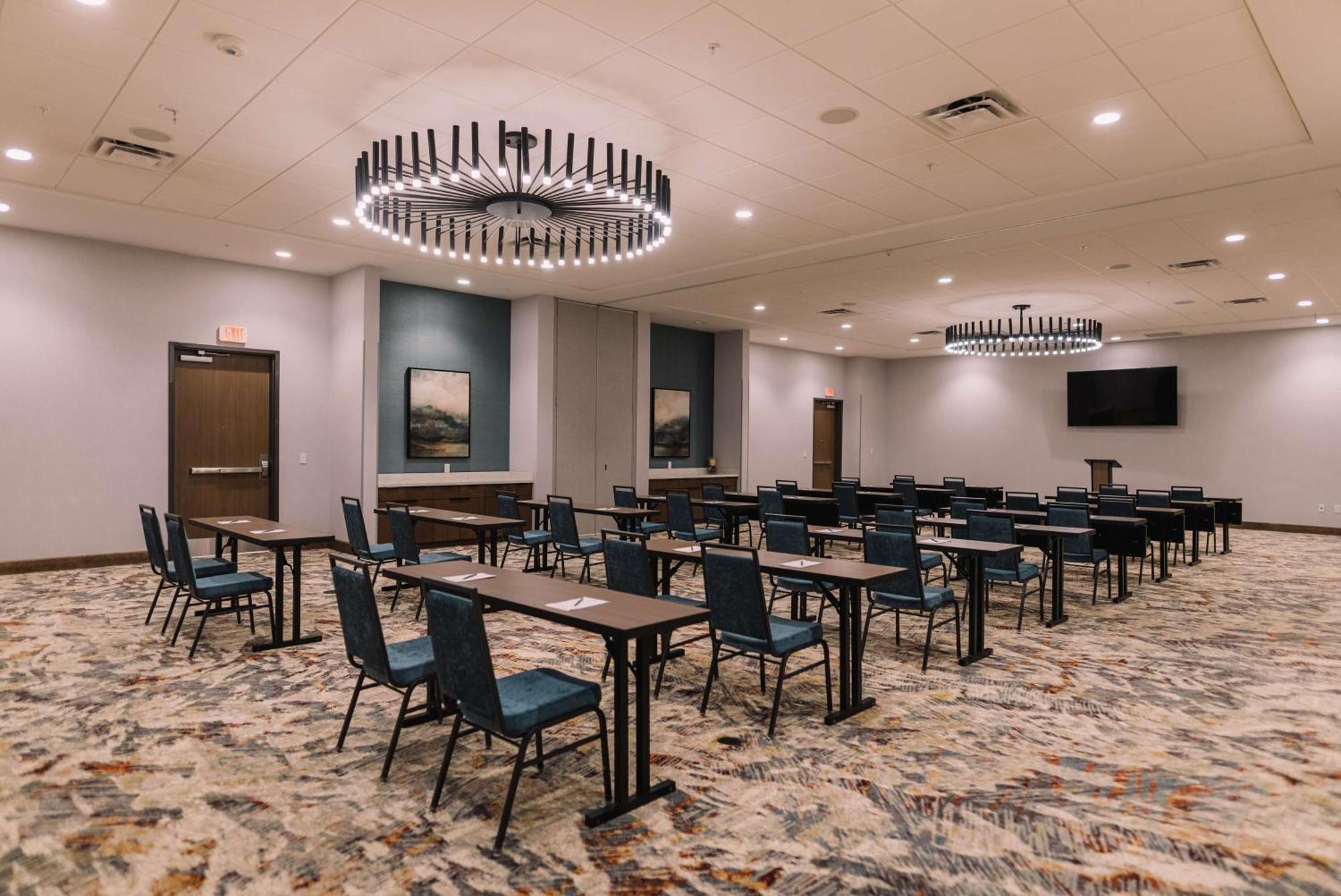 Embassy Suites By Hilton Gatlinburg Resort Extérieur photo