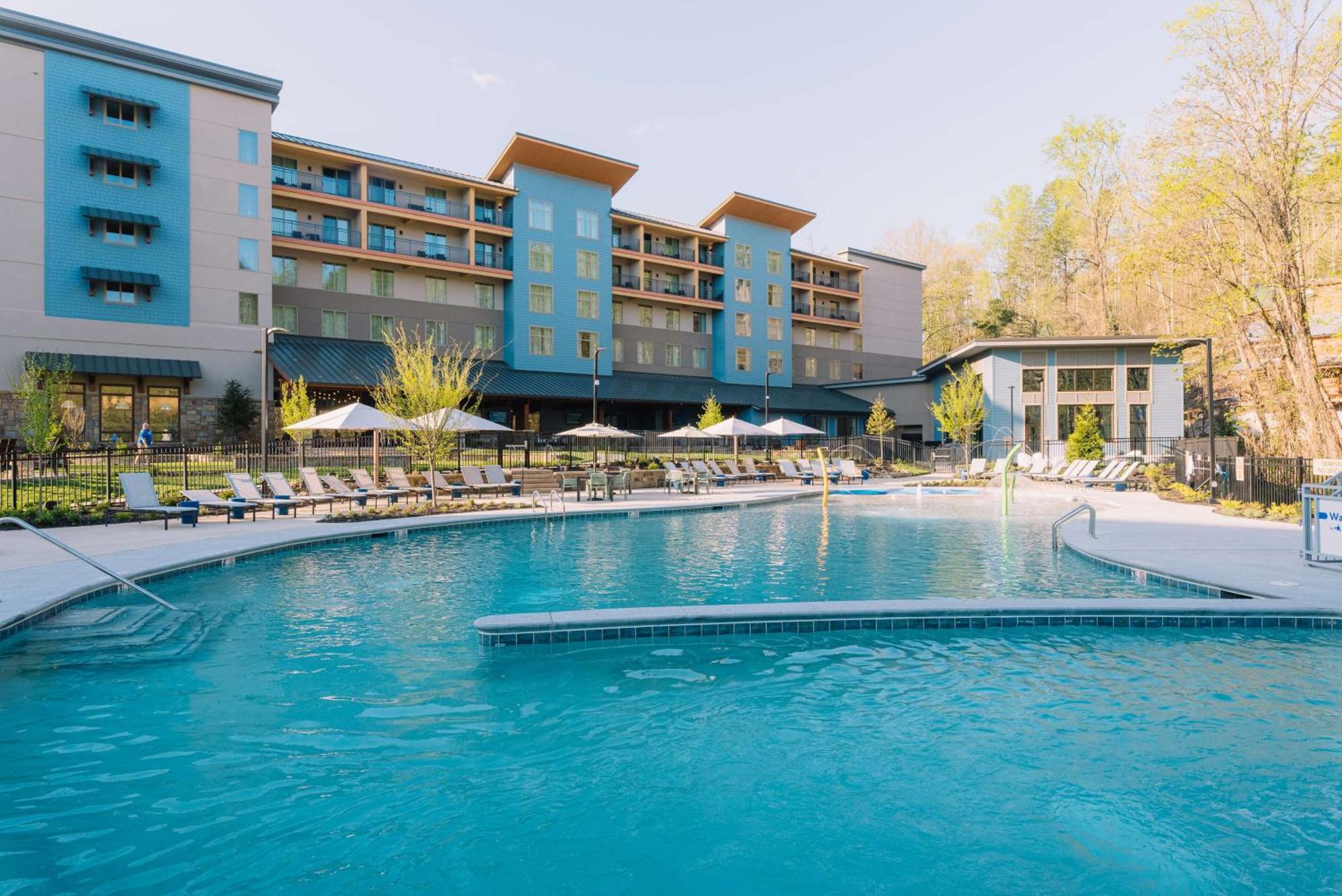Embassy Suites By Hilton Gatlinburg Resort Extérieur photo